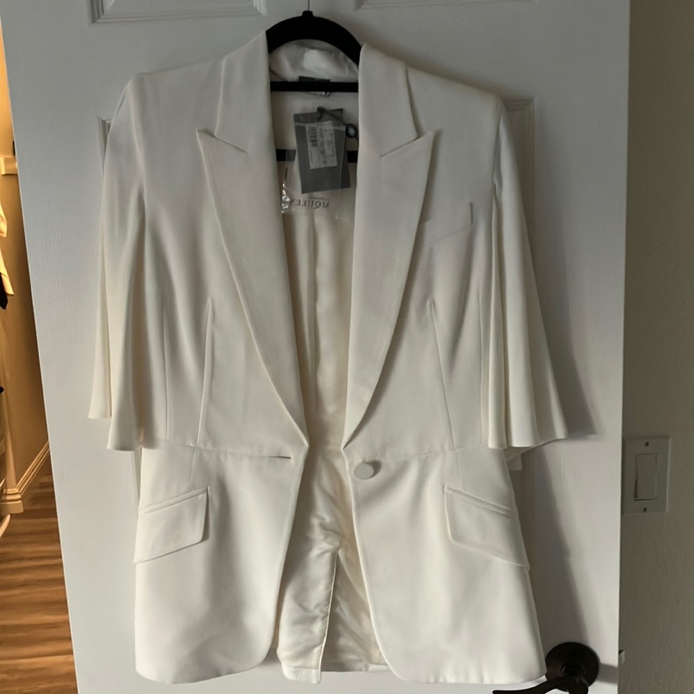 Alexander McQueen White Cape Blazer Short Sleeve Size 44